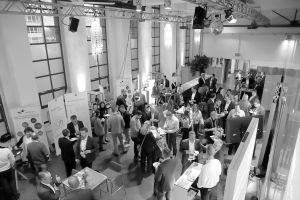 Branchentreff im Bauwerk: Besucher beim Iwofurn Summit