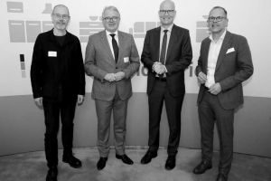 VDM-Präsident Leo Lübke, Frank Schäffler (FDP), Ralph Brinkhaus (CDU) und VDM-Hauptgeschäftsführer Jan Kurth