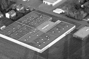 Showroom zieht näher ans Werk