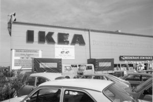 Aus dem Jahr 1974: Ikea eröffnet in Eching bei München sein erstes Einrichtungshaus in Deutschland.