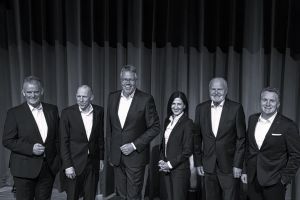 Der neue MHK-Vorstand: Frank Bermbach, Thorsten Hallermeier, Volker Klodwig, Carolin Kronenberg, Wolfgang Becker, Dr. Olaf Hoppelshäuser