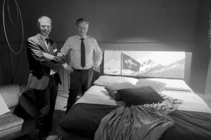 Olaf Hinske mit Vorgänger Jürgen Merkelbach damals bei Loddenkemper/Femira2021