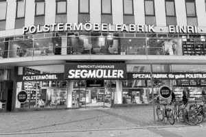 „Drehen jeden Stein um“: Segmüller in Stuttgart