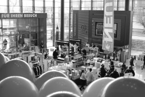 Andrang an der Kasse: Neu eröffneter XXXL in Halstenbek